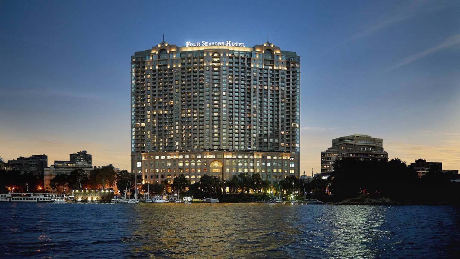 four-seasons-cairo-at-nile-plaza